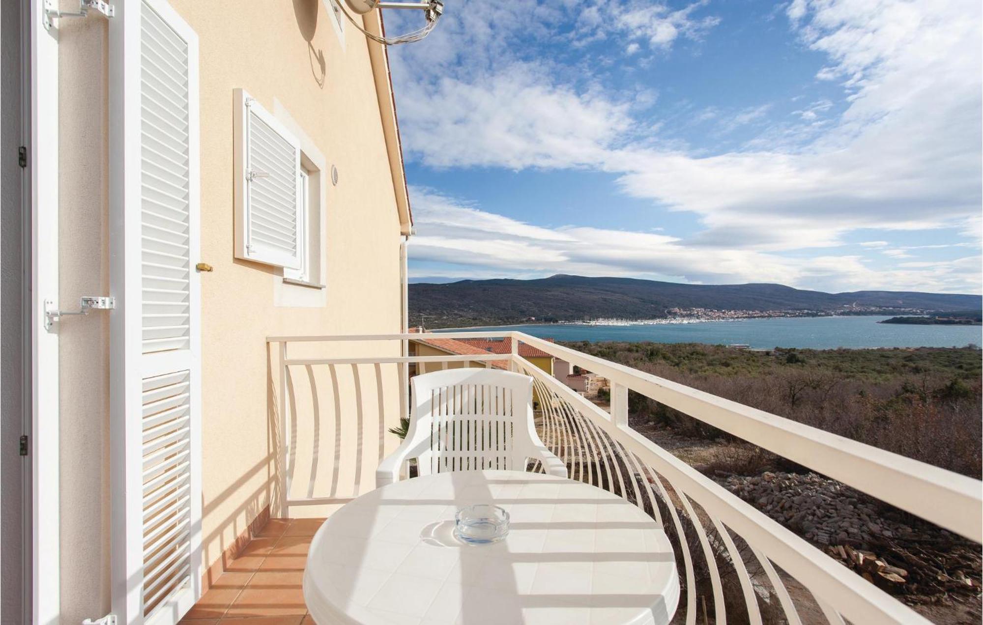 Stunning Apartment In Kornic With House Sea View Exterior foto